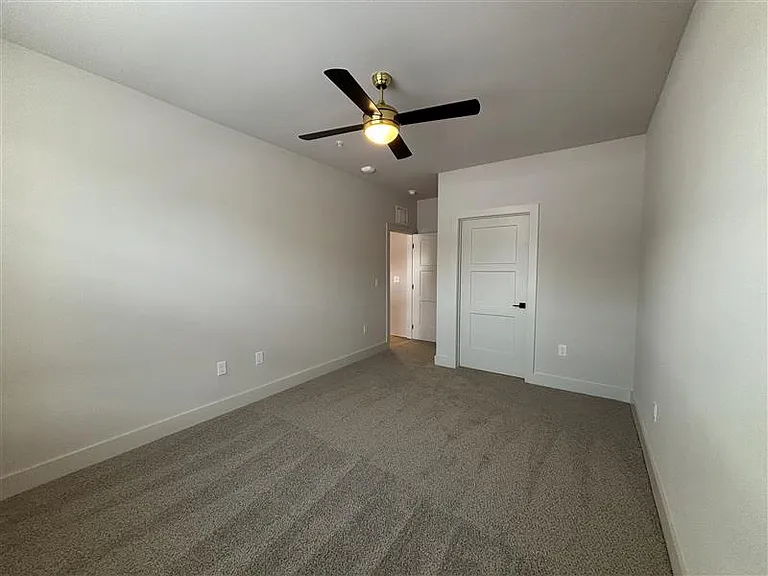 District on the Etowah Apartments — Photo 534