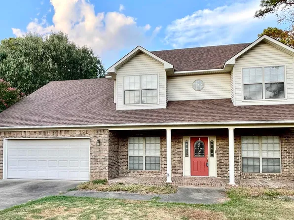 16 Winona Dr, Maumelle, AR 72113