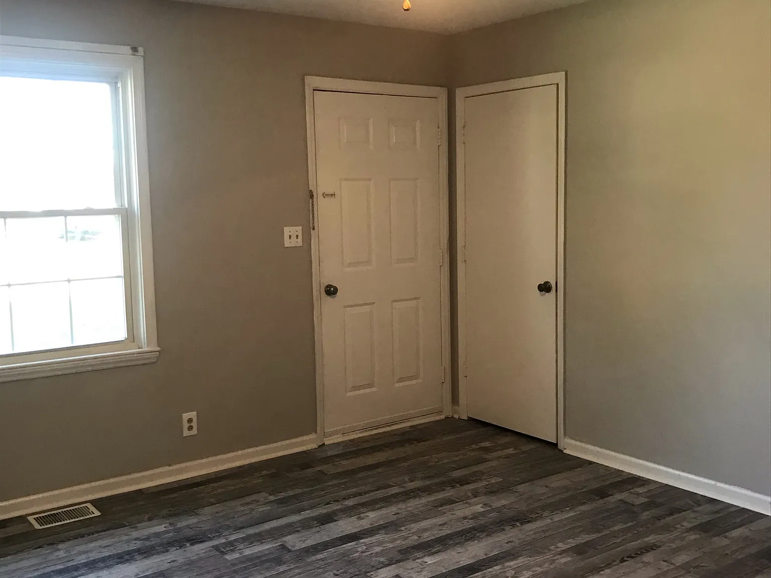 100 Grant Drive - 1 — Photo 4