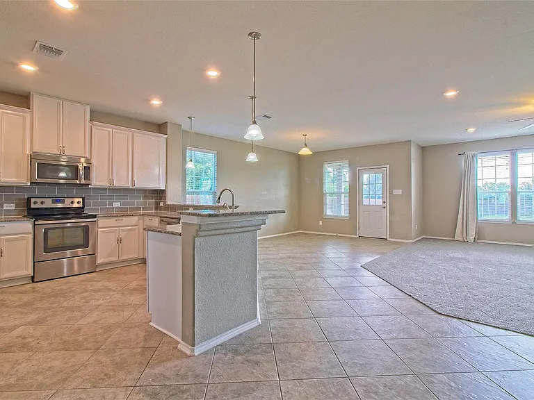 31443 Kingsway Rd — Photo 8