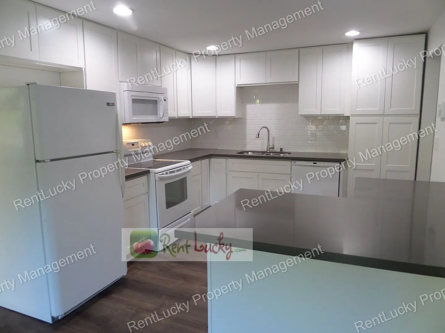 Great Updated 4-Bedroom Rambler In Great Auburn Neighborhood! — Photo 2