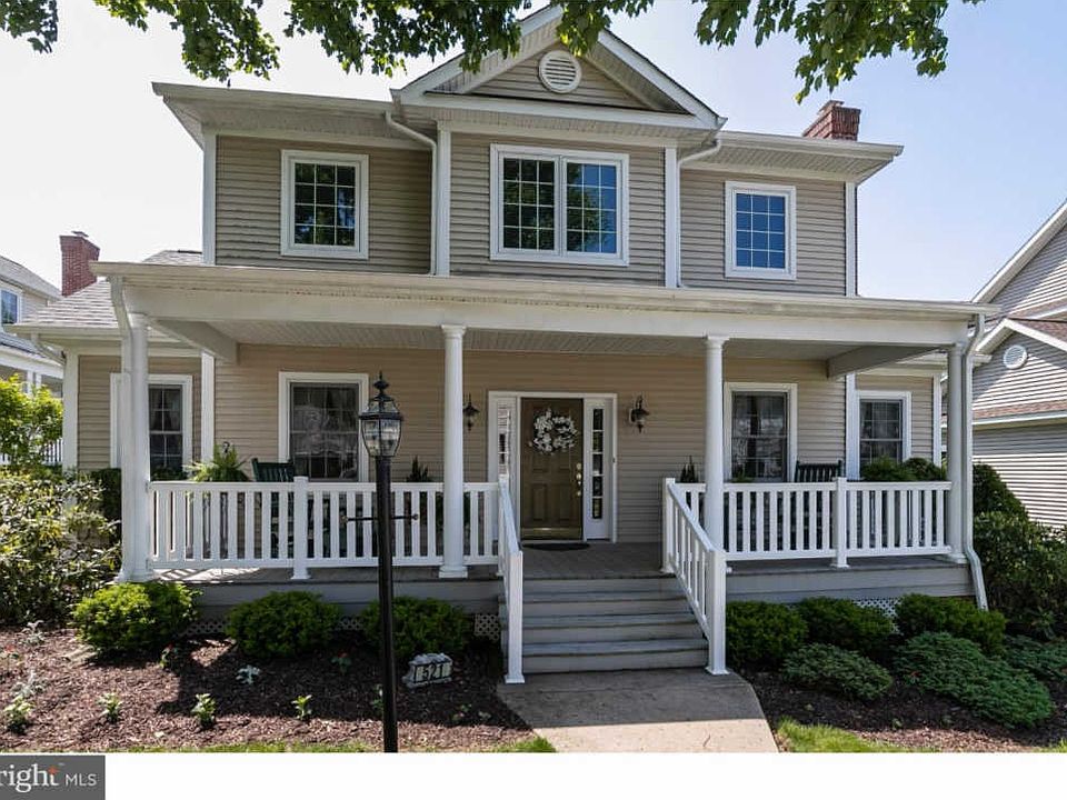 1st image of 521 Ferncastle Dr