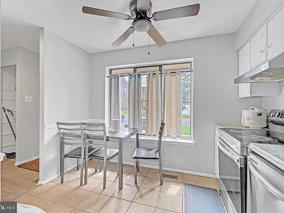 4 bed, 1900 sqft, $3,800 — Photo 4