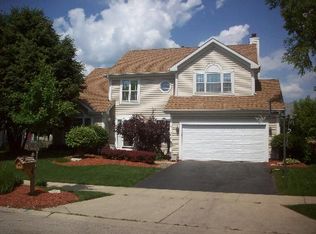 1253 Cobblers Xing, Elgin, IL 60120