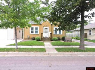 214 Monroe Ave, North Mankato, MN 56003