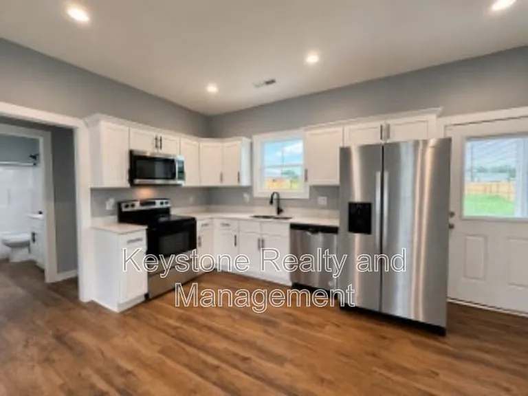 605 Colonette Dr — Photo 4