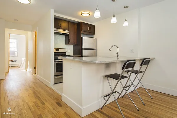 Rented by Dixon Advisory USA Inc. | media 15