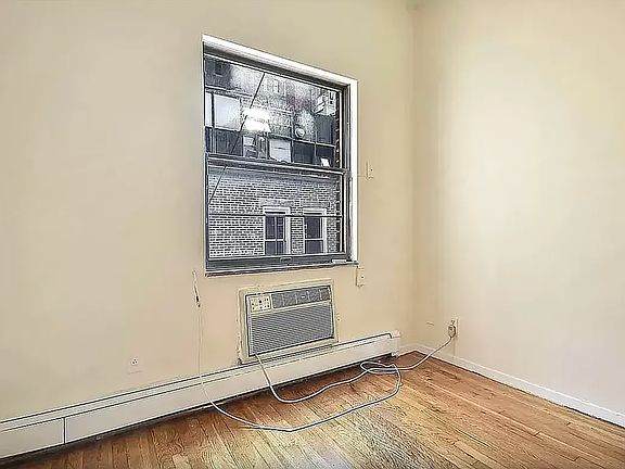 5th image of 341 Lexington Ave APT 4R