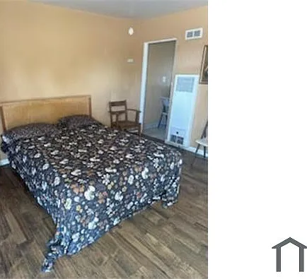 Studio, 350 sqft, $2,100 — Photo 3
