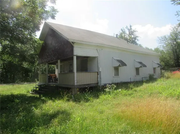 836 E 10th St, Ottawa, KS 66067