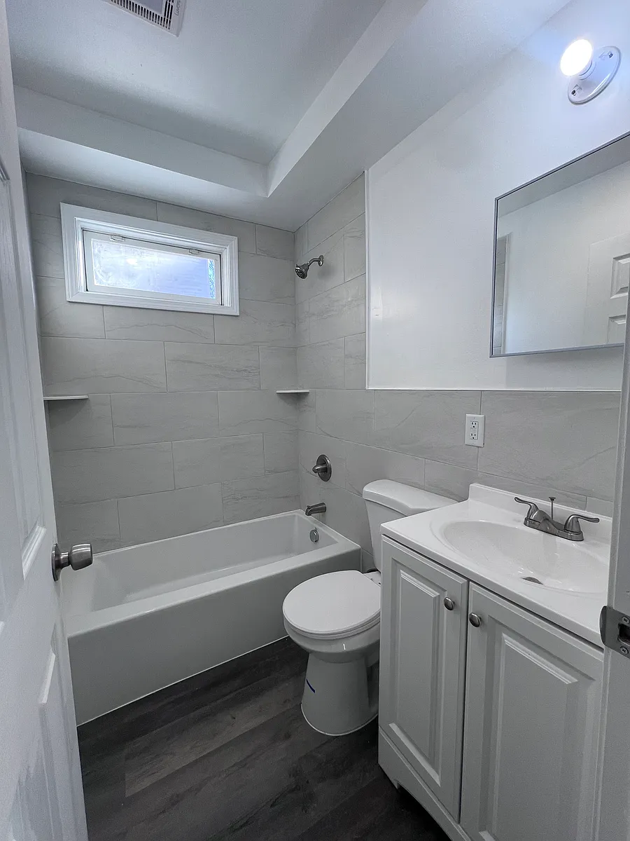 Building Photo - 157 Chambers St #3