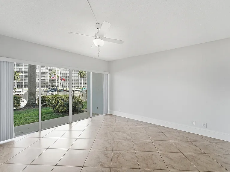 1427 E Hillsboro Blvd #123 — Photo 15