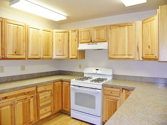 3rd image of 18518 Eldora Dr #B