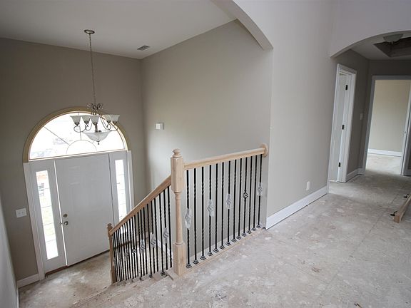 4th image of 239 Coswald Ct