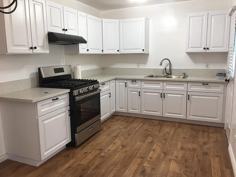 622 N Ventura Rd — Photo 4