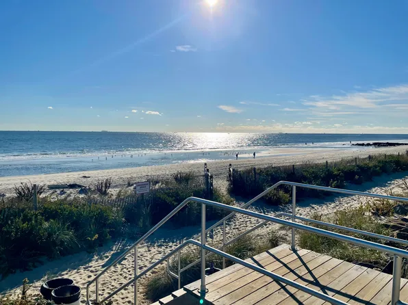 40 Village Rd, Sea Bright, NJ 07760