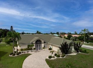 2201 New Bedford Dr, Sun City Center, FL 33573