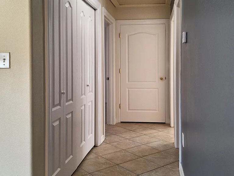 2118 Aruba Dr #4 — Photo 9
