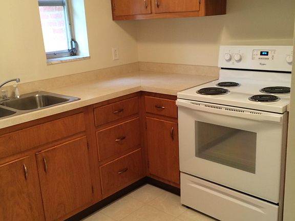 5th image of 755 Cabin Hill Dr APT 6