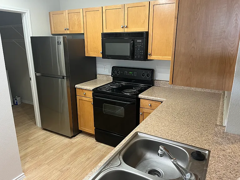 13560 Technology Dr #1218 — Photo 6