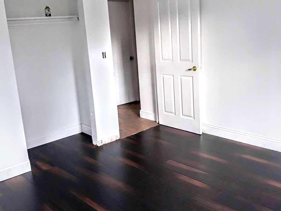 1st image of 4360 Shorecrest Dr