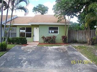 3708 Mil Lake Cir, Greenacres, FL 33463