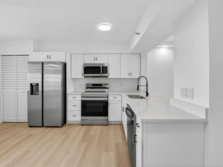 14475 Strathmore Ln #808 — Photo 7