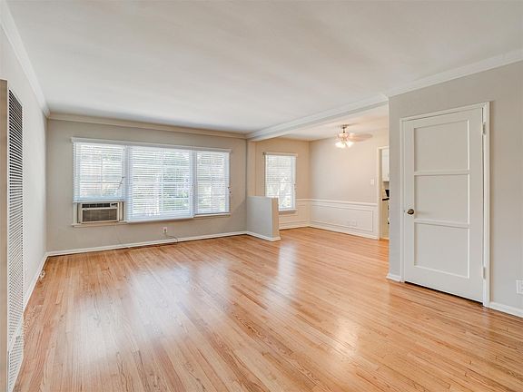 3rd image of 2034 S Beverly Glen Blvd APT 3