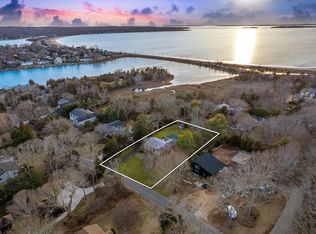 36 Coves End Ln, Sag Harbor, NY 11963