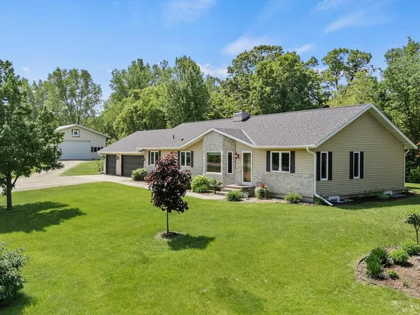 N5887 1110th St, Prescott, WI 54021