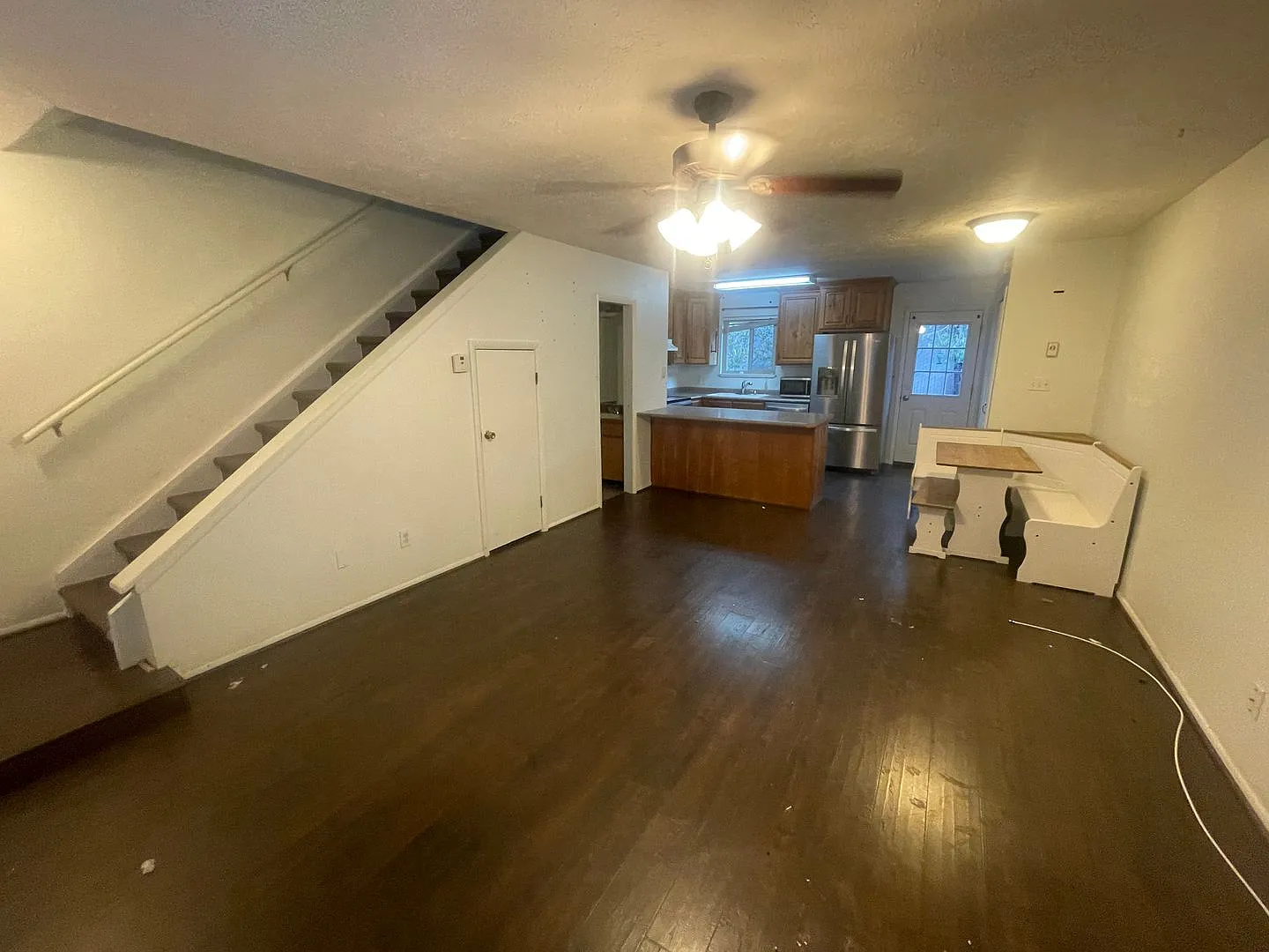Beautiful Two Bedroom Home! End Unit! — Photo 2