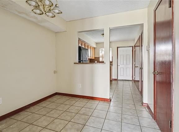 5th image of 1304 Cartier Dr #C
