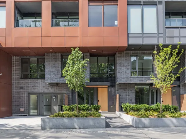 28 Eastern Ave #Townhouse 105-6, Toronto, ON M5A 0Y2