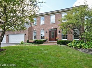 261 Westhaven Cir, Geneva, IL 60134