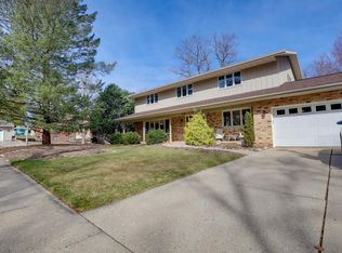 5118 Black Oak Dr, Madison, WI 53711