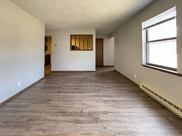 East Memorial Apartments — Photo 81
