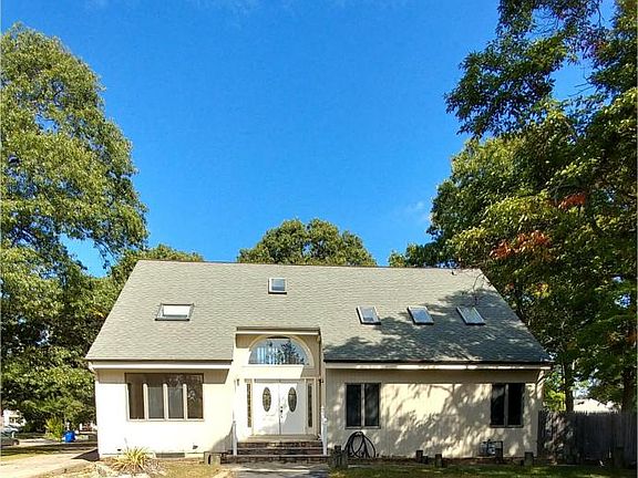 2nd image of 107 Silverwood Ct