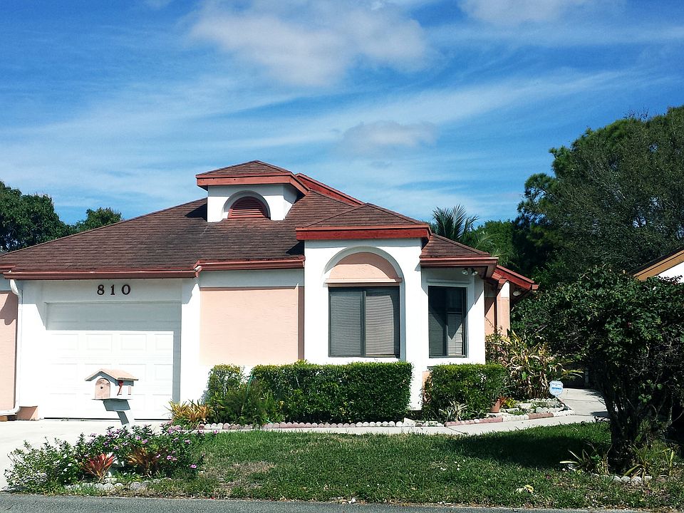 1st image of 810 E Palm Run Dr