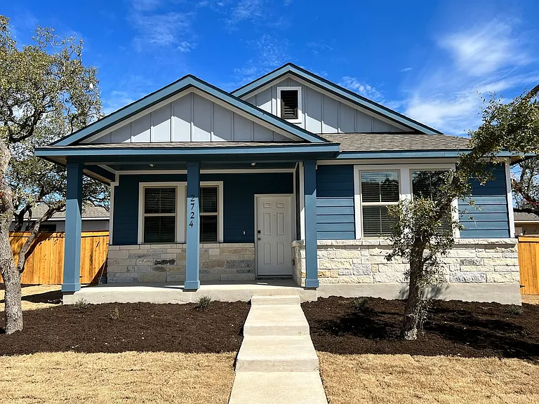 2724 Juniper Woods Rd — Photo 1