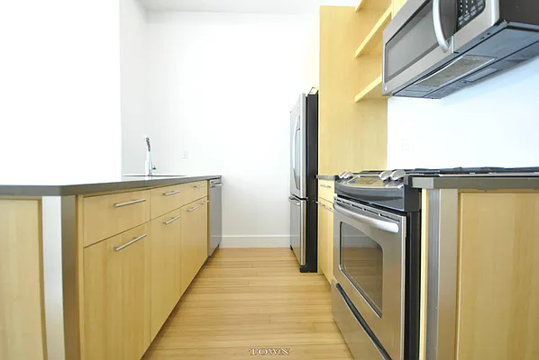 Rented by Town Residential | media 28