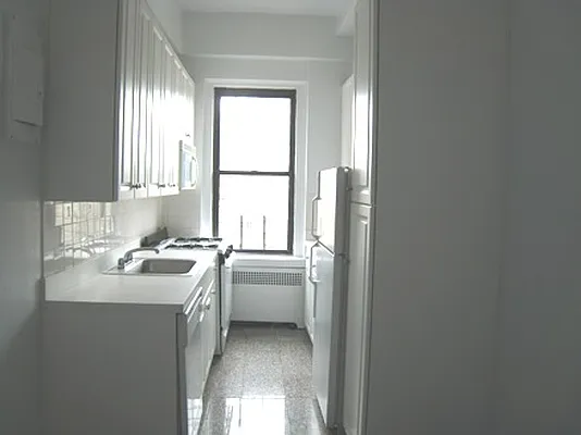 Rented by Metropolitan Equities | media 14