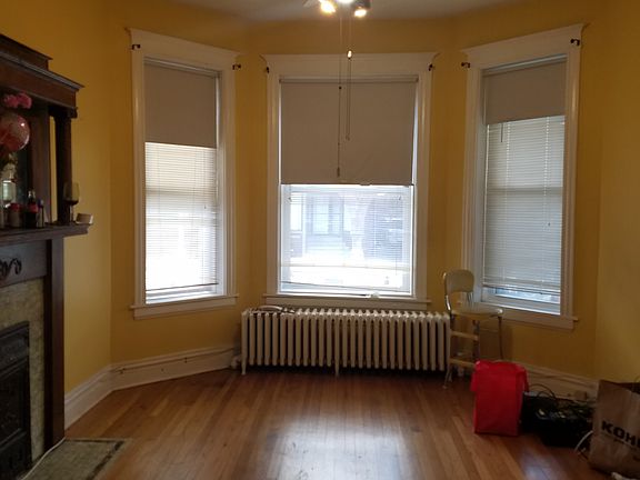 2nd image of 2512 W Augusta Blvd #1