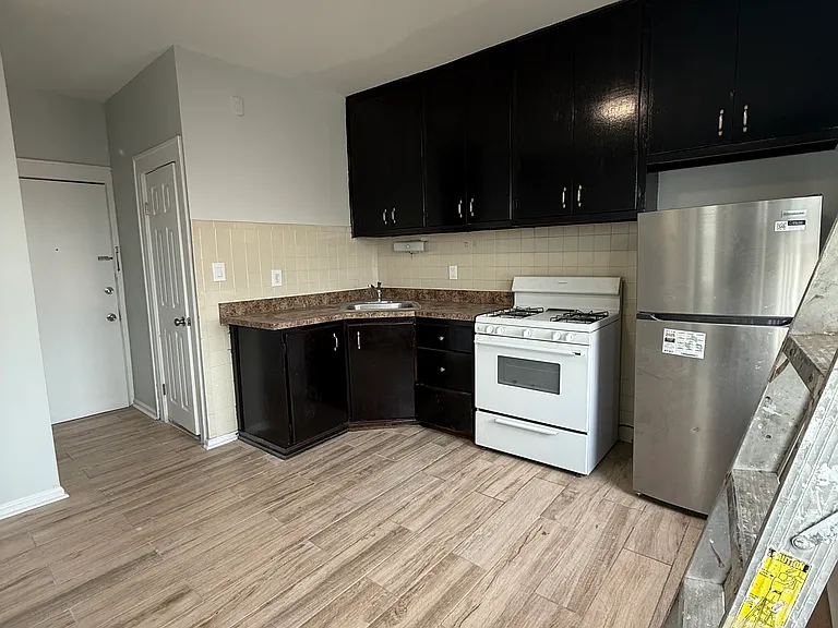 202 Ackerman Ave #B3 — Photo 2