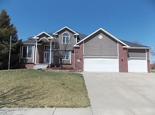 7420 Forbes Dr, Lincoln, NE 68516