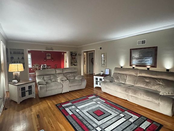 5th image of 1010 N 11th St