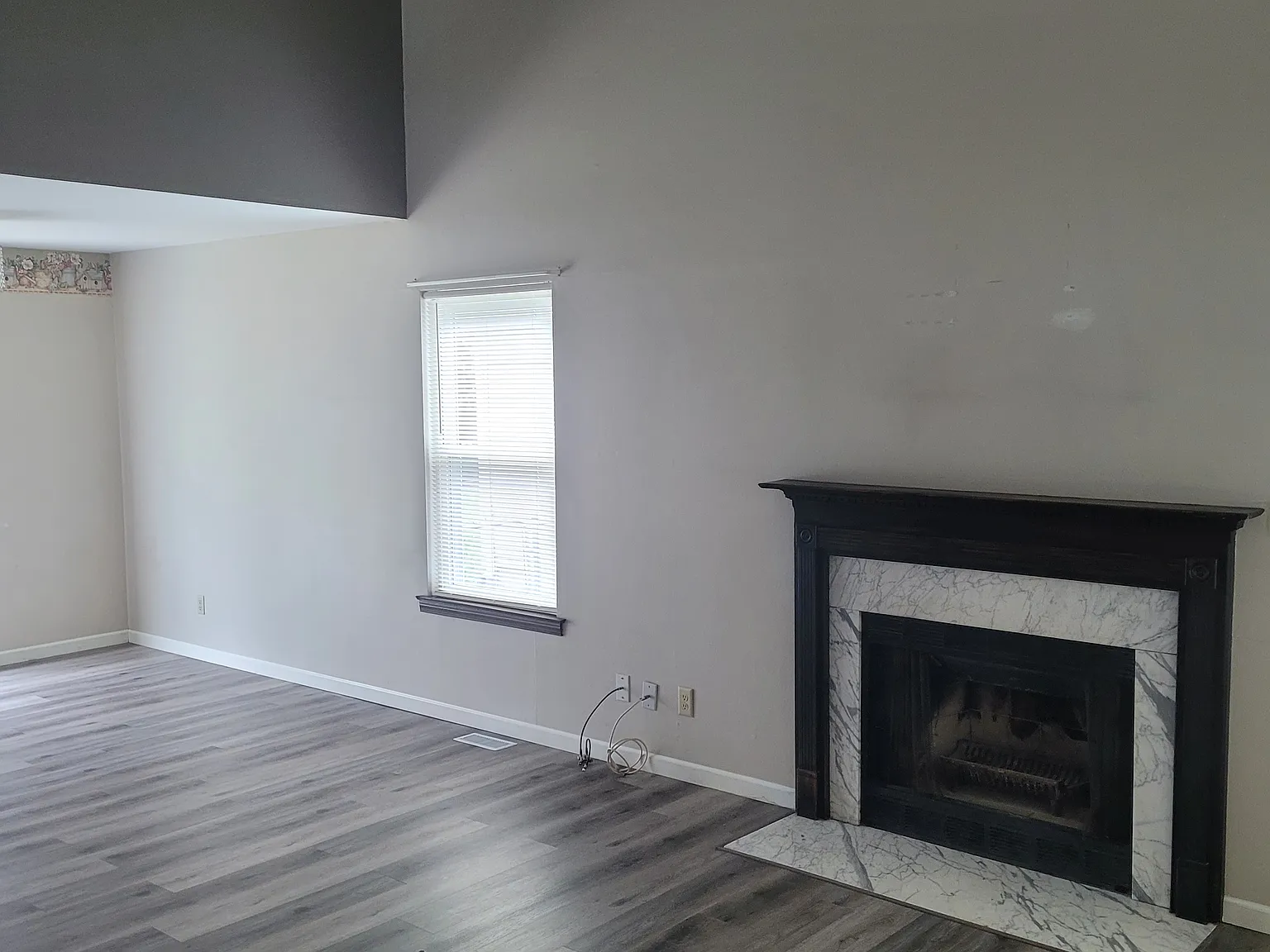 3 bed, 2.5 bath, 1400 sqft, $2,200 — Photo 2