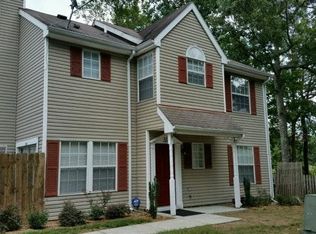 318 Rivers Ridge Cir, Newport News, VA 23608