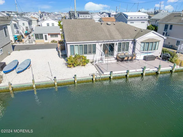 215 Gull Lane, Lavallette, NJ 08735