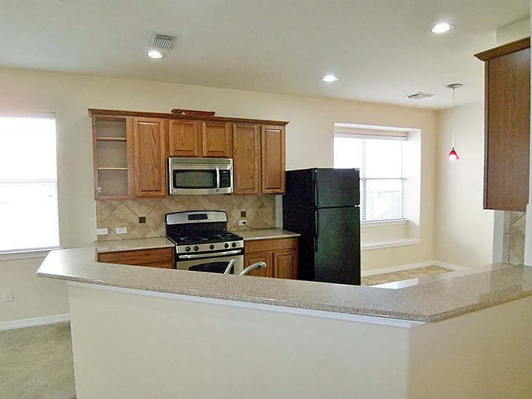 17207 Mossbriar Ln — Photo 8