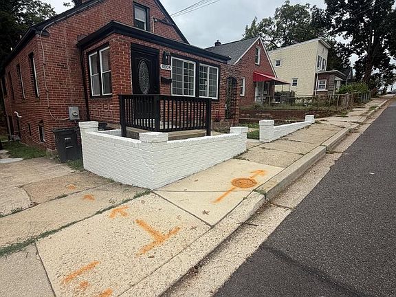 2nd image of 4008 Alton St